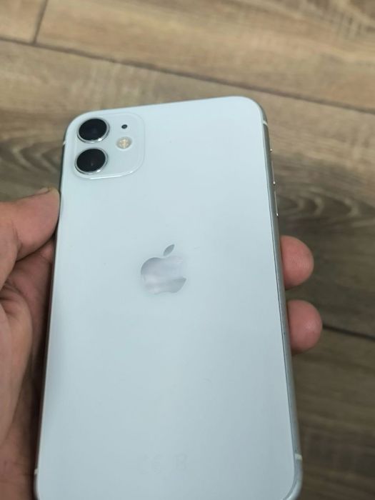 iPhone 11 64GB.