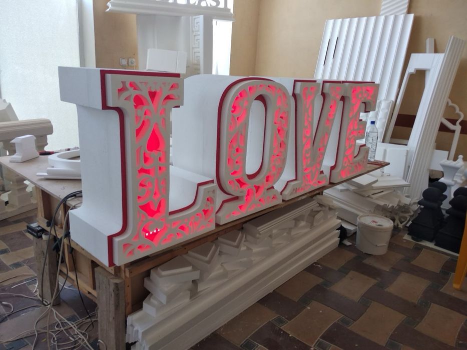 Love story uchun bezaklar