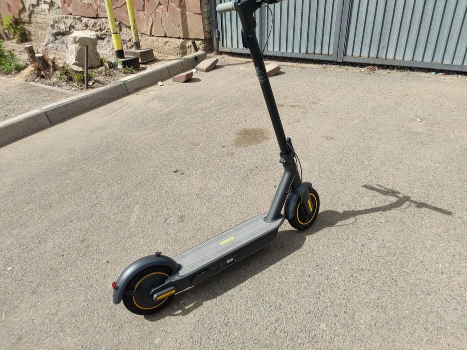 Продам самокат ninebot Kick Scorer Max G30