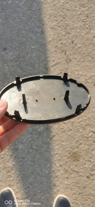 Значок тойота на прадо