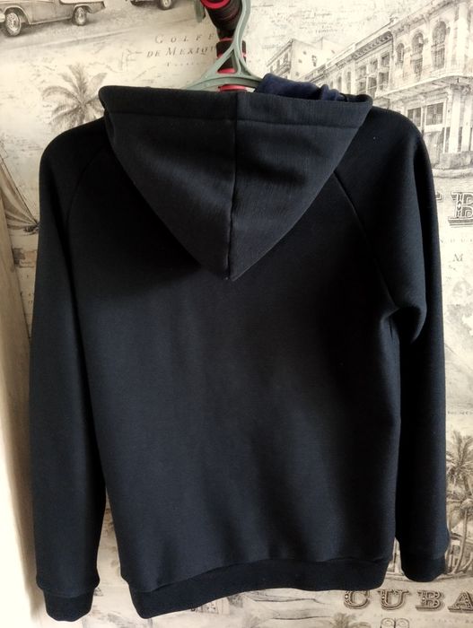 Продам кофту на замке