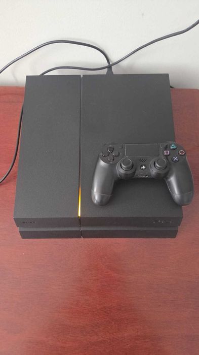 Продам Sony Playstation 4