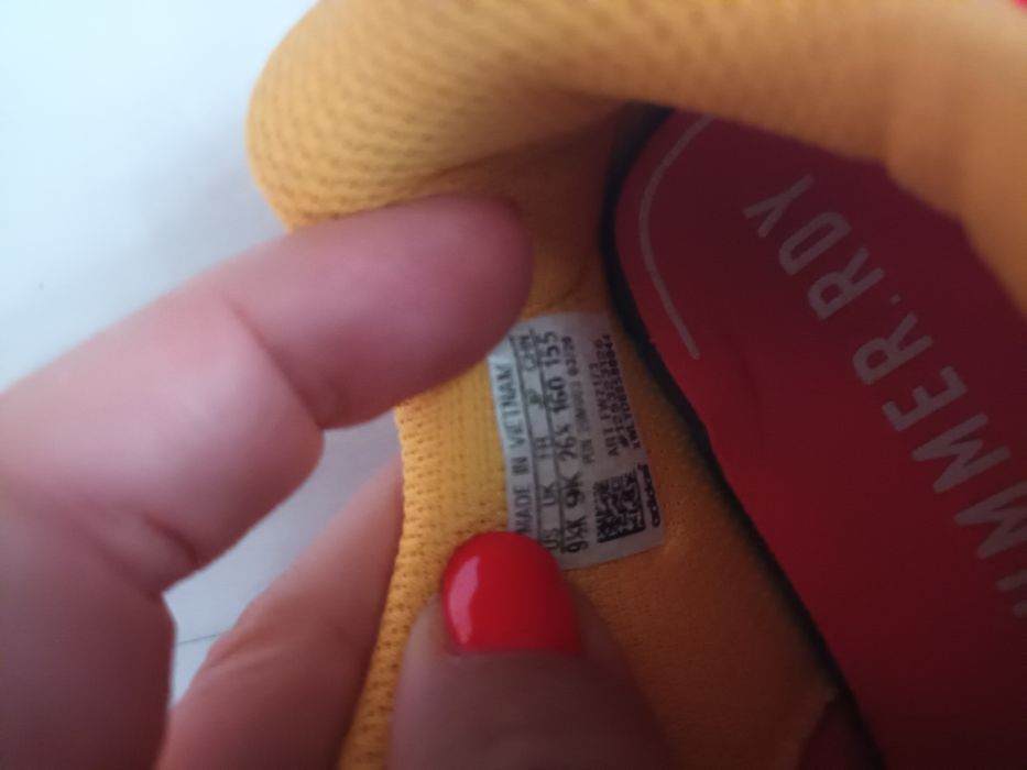 Маратонки Adidas номер 26,5 , сандали делатлон 26/27 момиче