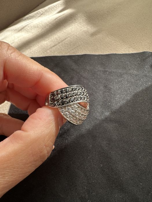 Красив сребърен пръстен