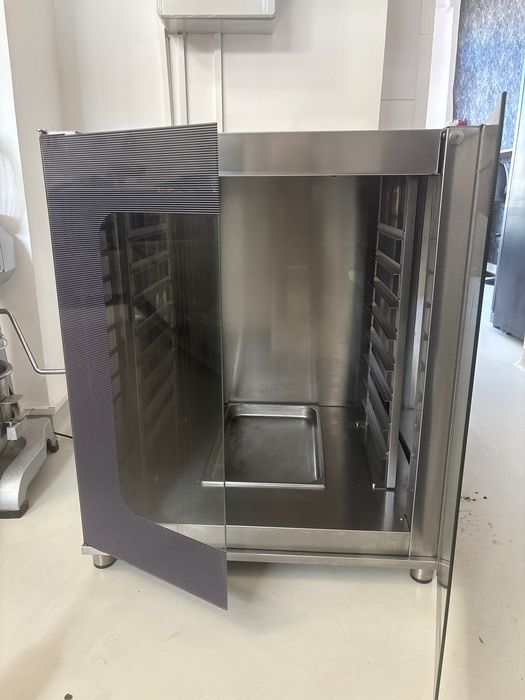 Dospitor 8 tavi de vânzare