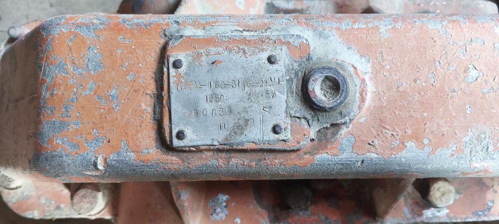 Редуктор сотилади