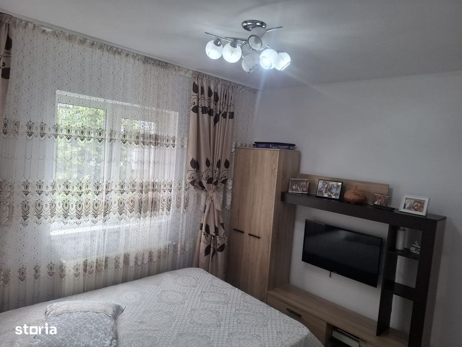 Etaj 3- Gradinari-Iulius Mall-3 Camere-bloc 80'-renovat