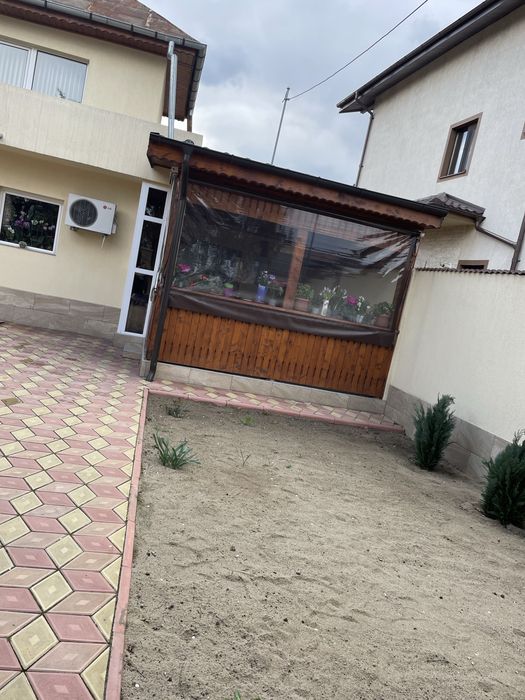 Casa de vanzare Voluntari/Ilfov 340mp