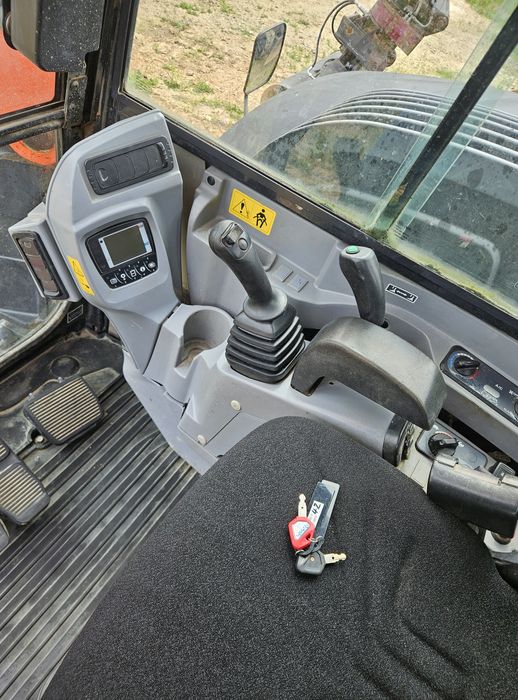 Excavator kubota 8.7 tone