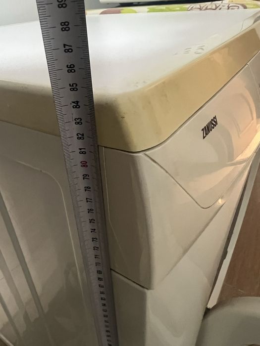 Стиральная машина в рабочем состоянии