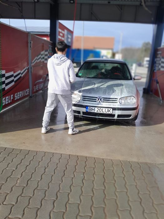 Golf de vânzare 1200 euro acte la zi