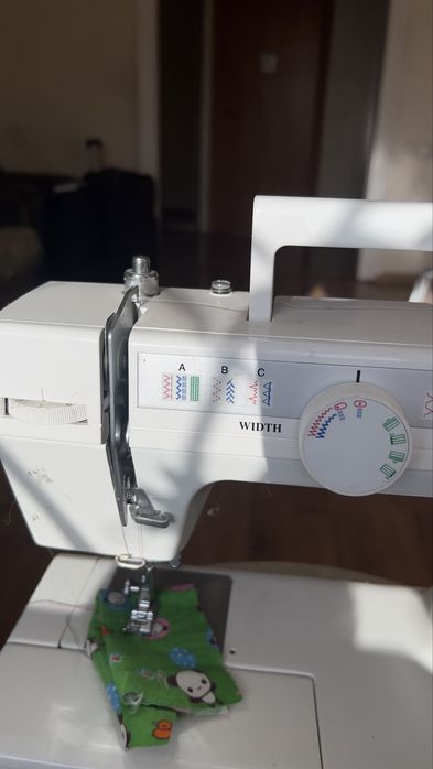 Швейная машинка Janome