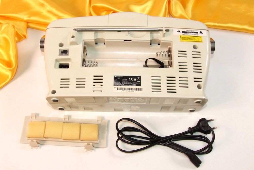 SOUNDMASTER: radio, ceas, CD+MP3 player, card SD, stick, Made GERMANY