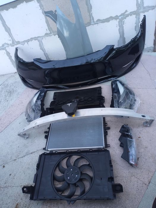 Радиатор, перка, дифузьор Tesla model 3 Y
