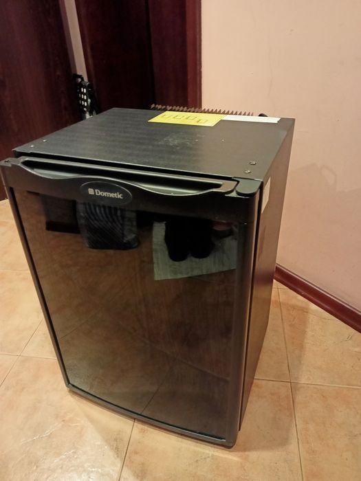 Хладилник мини бар