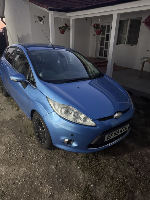 Ford Fiesta Titanium 2009 – 1.6 Benzină – Adus din Anglia pe roți