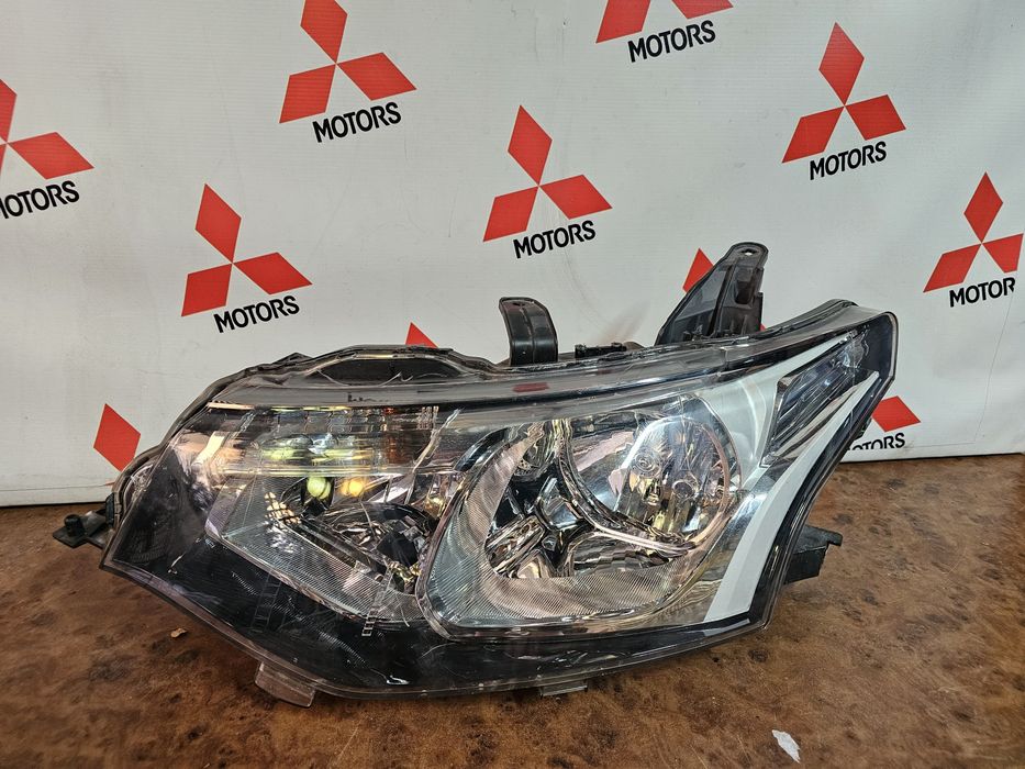 Митсубиси Аутлендер 3, фары