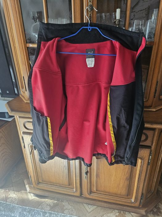 Куртка Jack wolfskin.  Ветровка