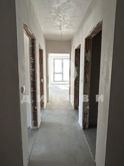 Продава се Тристаен апартамент в Пловдив, Шекер махала - 110 кв.м за 765 €/кв.м - Снимка #4
