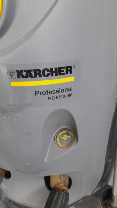 Професионална водоструйка КЕРХЕР HD9/20-4М трифазна