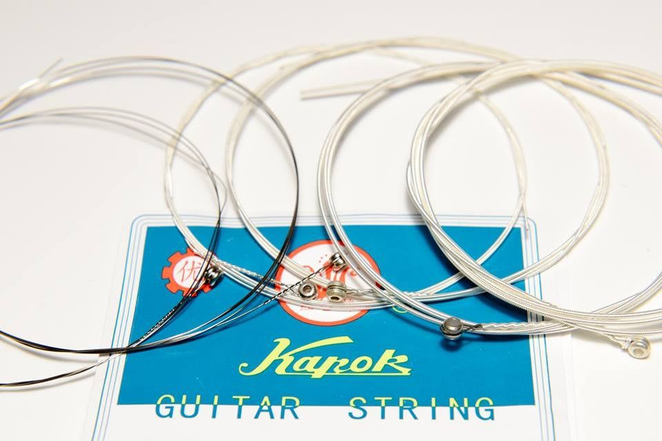 Chitara clasica din lemn 95 cm, set de corzi inclus