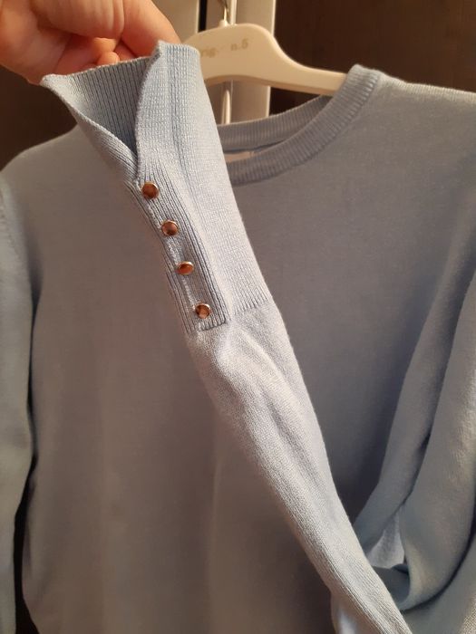 Продам Кофточку Женскую