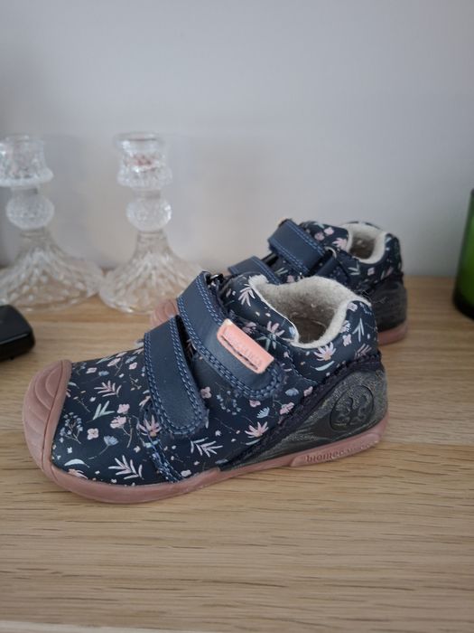 Обувки biomecanics 23 номер