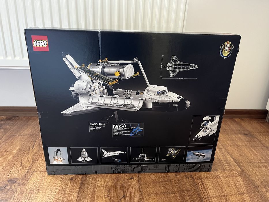 LEGO NASA Space Shuttle Discovery