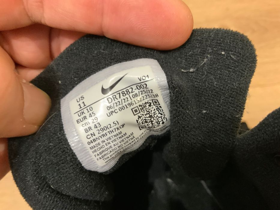 Nike-оригинални обувки 45 размер