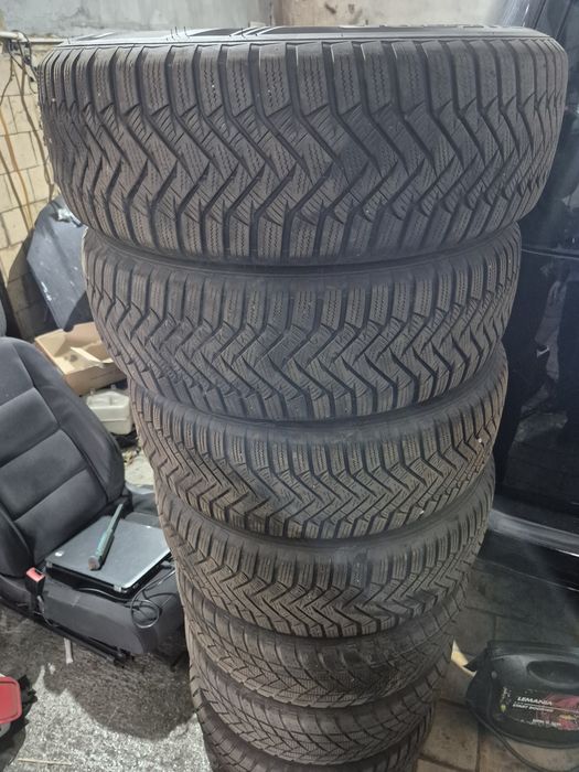 Cauciucuri duster 215-65-16 iarna