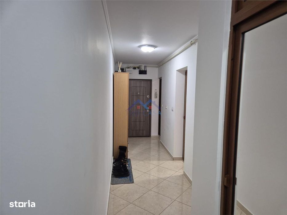 Apartamet 4 camere, decomandat,2 bai, Ampoi 3, 2 locuri parcare