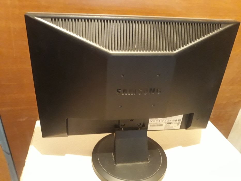 Продам монитор Samsung 19"