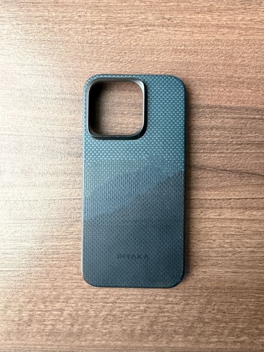Husa carbon Pitaka Iphone 15 Pro
