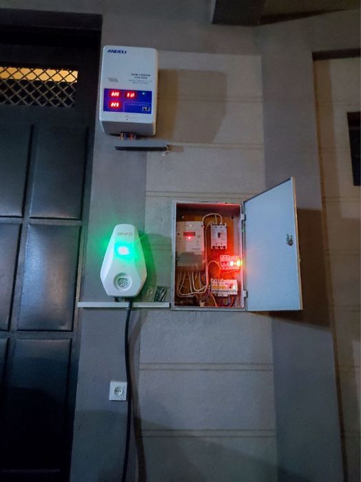 Стабилизатор напряжение Andeli 15.000 sdw, devorga osiladigan