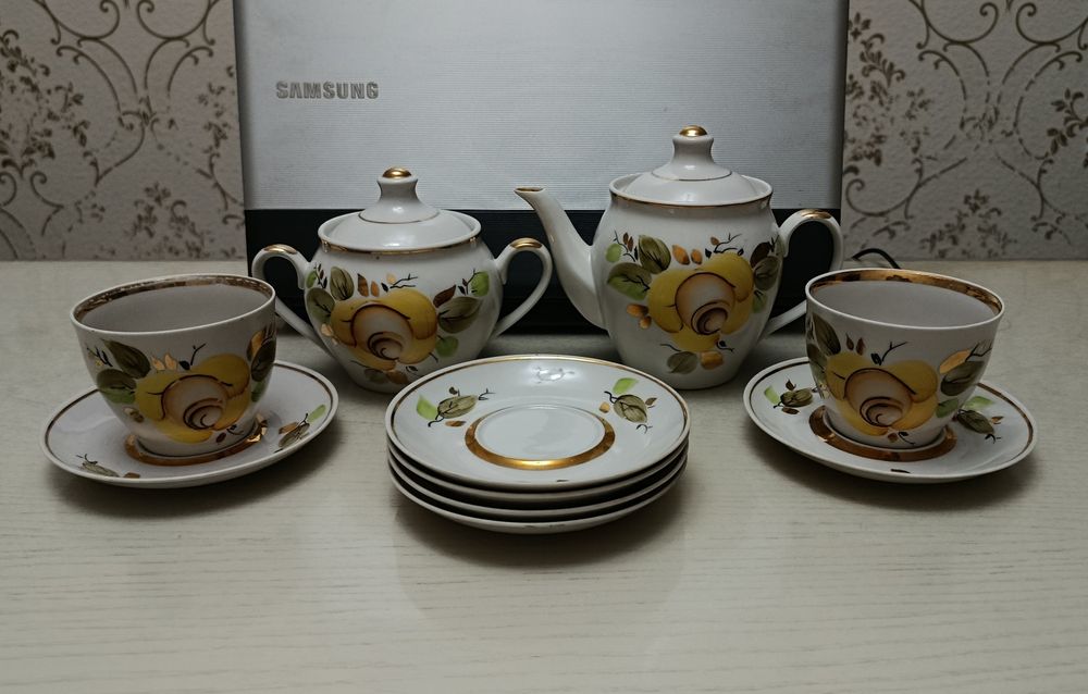 Часть Чайного сервиза "Жёлтая Роза"
