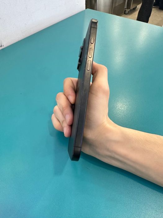 Продам iphone 15 Pro max 256gb 87% akb ( E-sim )