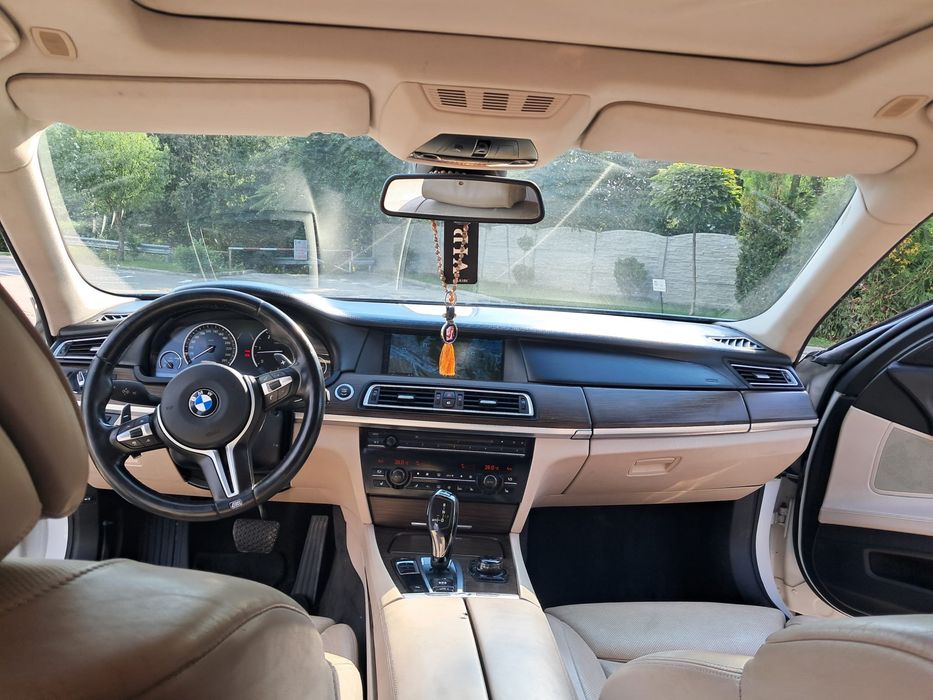 BMW 7 Series 2011 — imagine 2