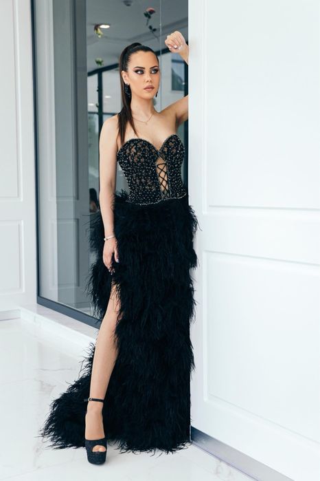 Офицялна абитюренска рокля