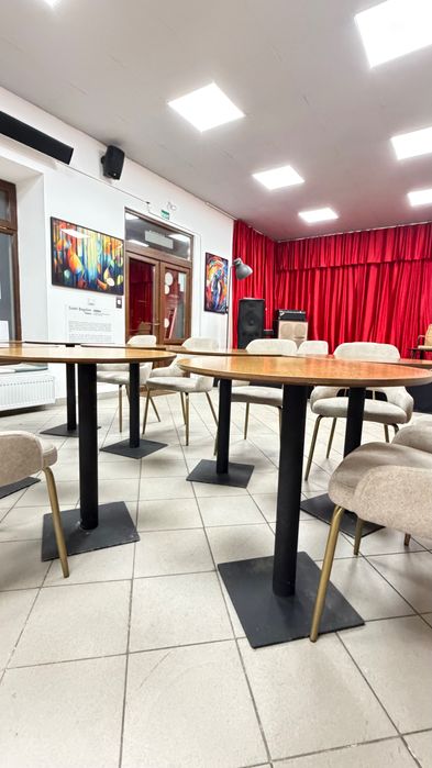 8 mese rotunde din stejar cu picior metalic