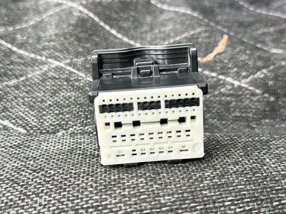 Штейкер магнитолы Спарк автомат