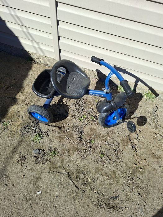 Трёхколёсный велосипед