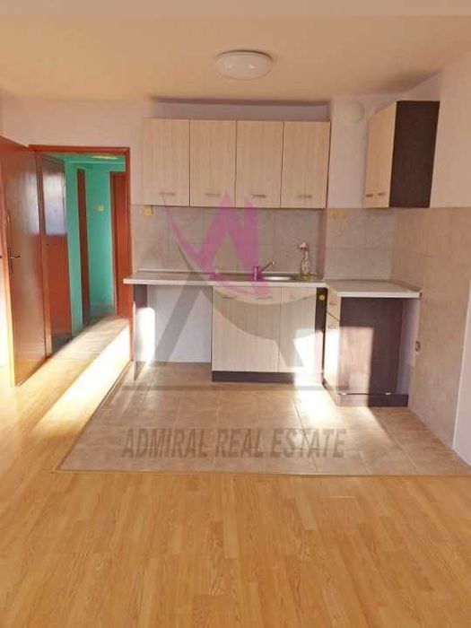 Супер Цена! Необзаведен Тристаен- Колхозен Пазар