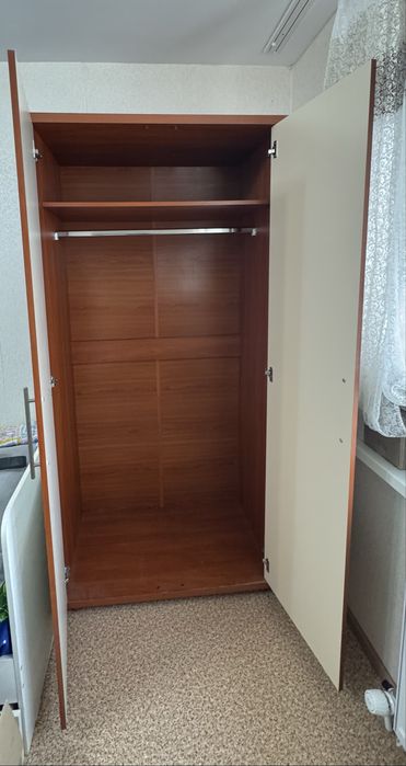 Продаю спальный гарнитур