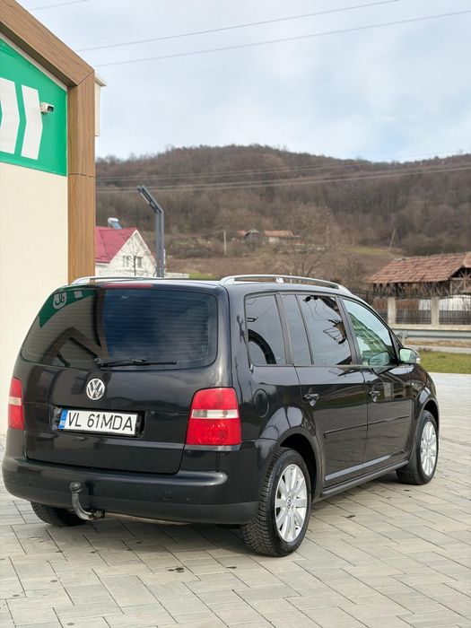 Vând Touran  1.9 TDI 2004