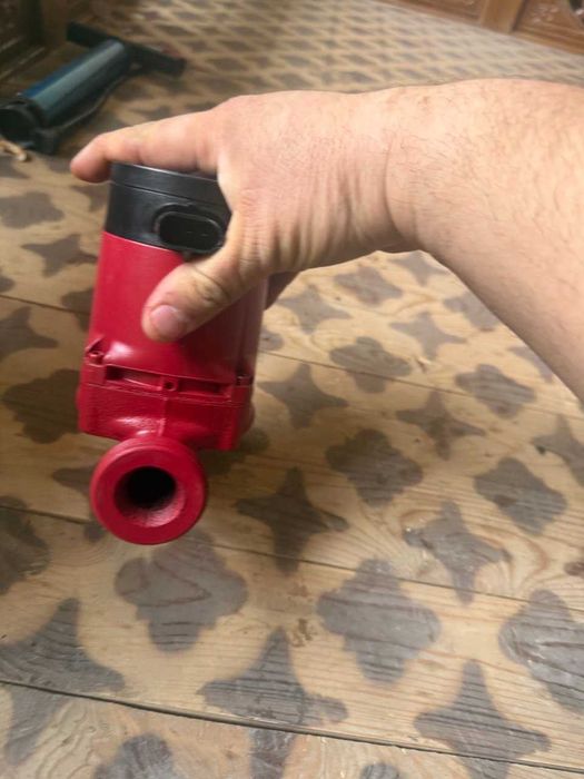 Продается циркуляционный насос GRUNDFOS Grundfos alpha2