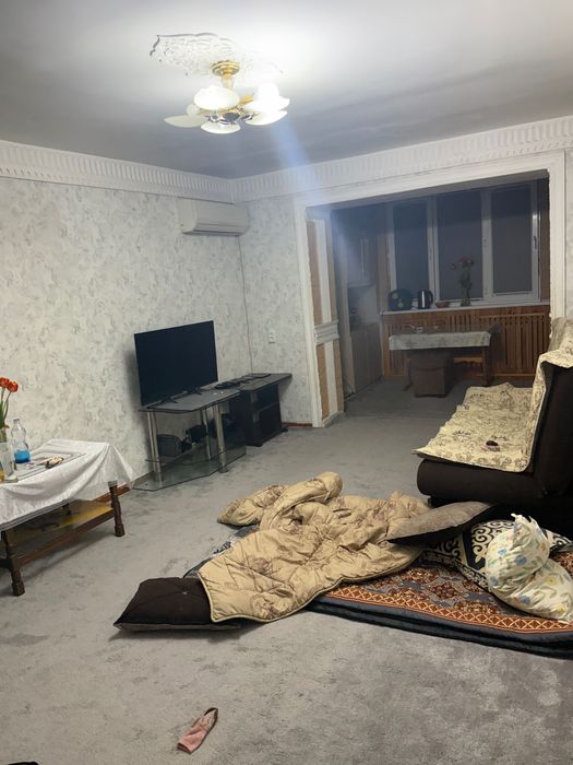 Новомосковская 3 -х комнатная квартира (своя) продаю срочно