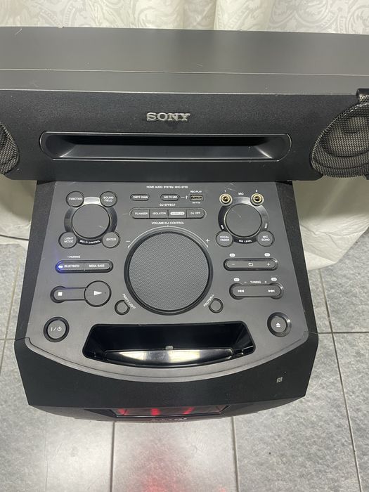 Продам музыкальный центр SONY