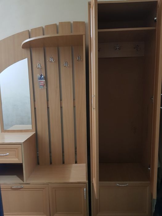 Продам шкаф для прихожей