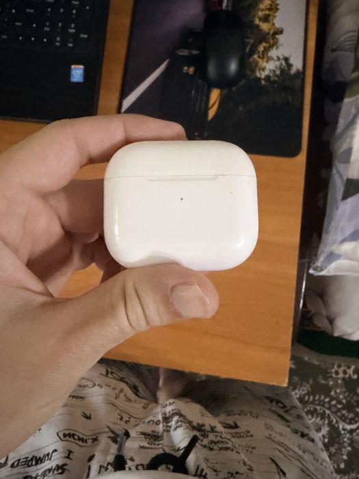 Продам кейс Air Pods