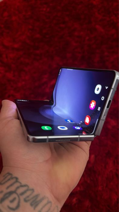 Samsung Galaxy Zfold 5 ca nou!!
